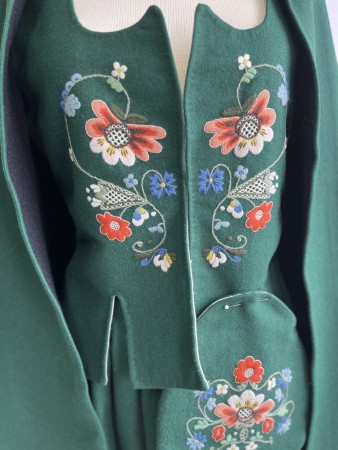 Grønn Bolsøybunad – Demobunad strl 40