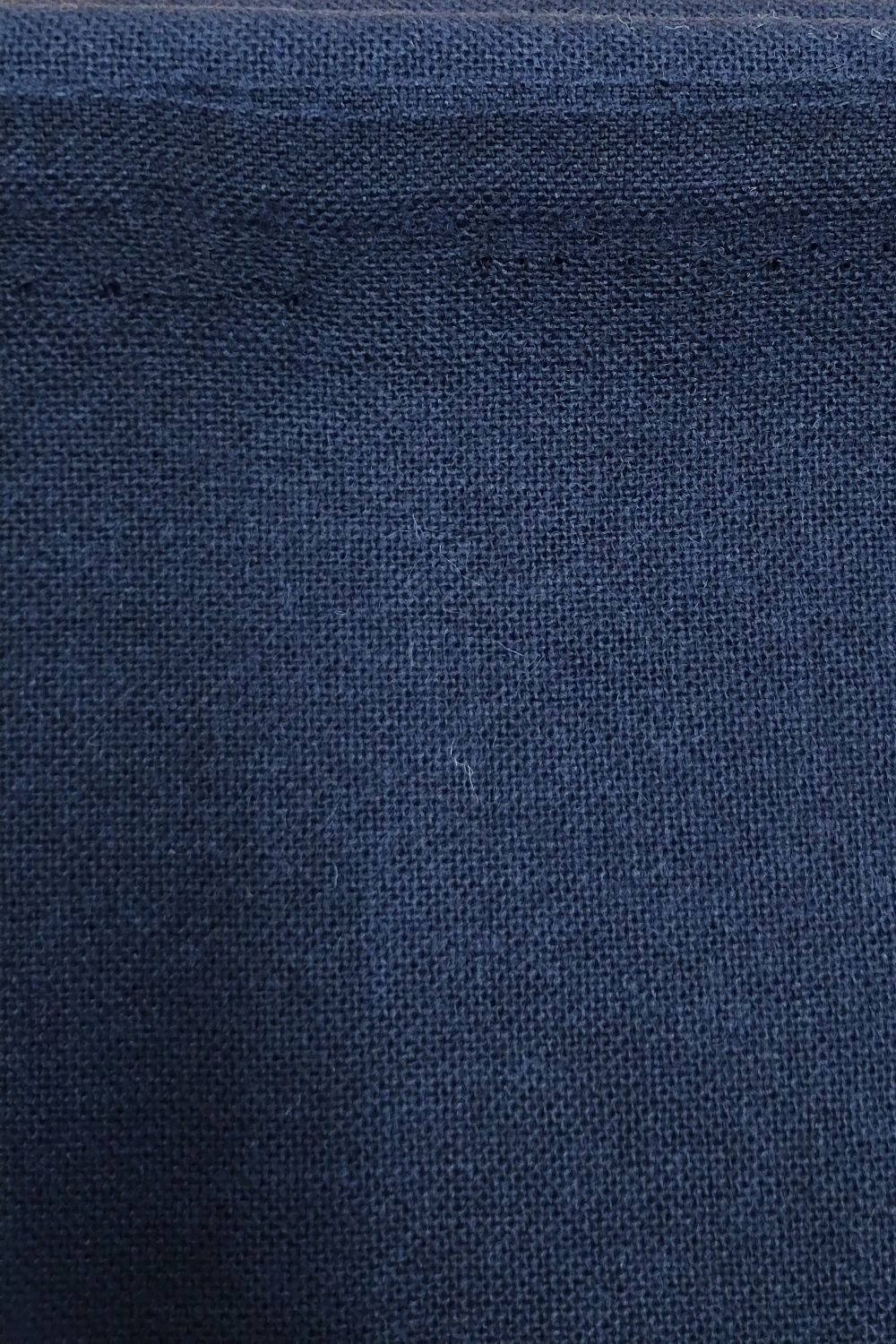 Restebit av blå toskaft ull, 75 cm